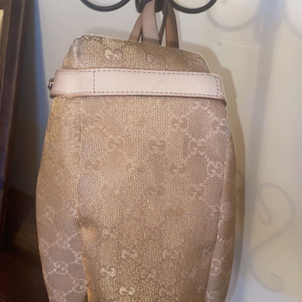 Authentic Gucci shoulder bag